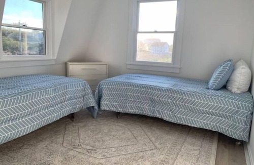 Block Island Cottage | Oceanfront Cottage - 4 BR close to town