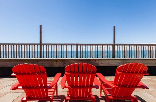 North Truro Cottage | Oceanfront Getaway at the Cod Sunday cottage located at the Oceana Cottages