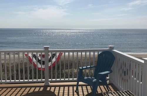 Salisbury House | Oceanfront Single-Family Home in Salisbury Beach! Only last week of August left