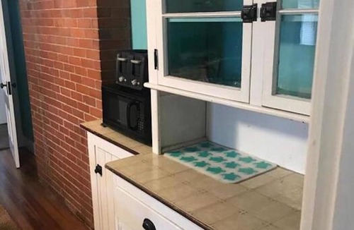 Ocean Park Apartment | Oceanside cottage home with wraparound porch
