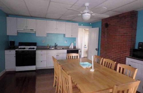 Ocean Park Apartment | Oceanside cottage home with wraparound porch