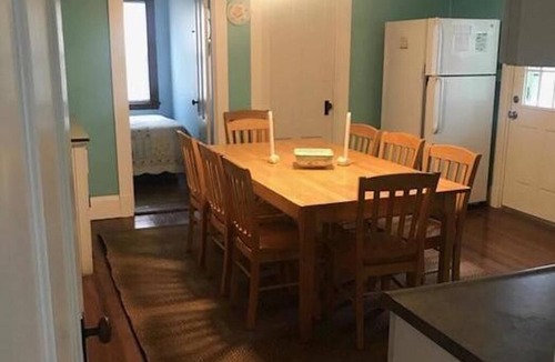 Ocean Park Apartment | Oceanside cottage home with wraparound porch