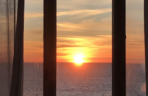 Narragansett Pier House | Oceanside with mesmerizing view
