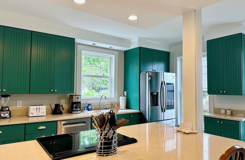 Mid-Coast and Islands House | Oceanview 4BR Home Near Beaches | A/C