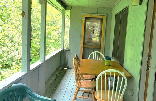 Bartlett Condo | Official Seasons RMC Condo 18G - 2 bedrooms + loft - sleeps 10 - Dog Fees