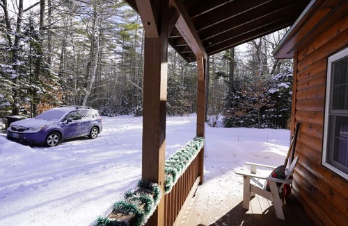 Hanover Cabin | Ohana Cabin. 10 min from Sunday river on 5 acres. Dog friendly