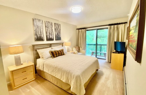 Ludlow Condo | OKEMO WINTERPLACE Best Location, Ski-In/Ski-Out 4BR/3BATH + LOFT. Spacious.