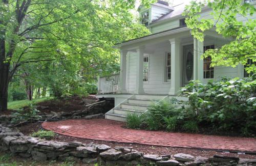 Clinton Corners Bed & Breakfast | Omega Special, 1860s farm house 7 acres