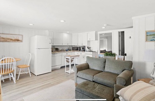 Hampton Condo | On the Beach-Dog Friendly 2BR Condo walk to the waves.