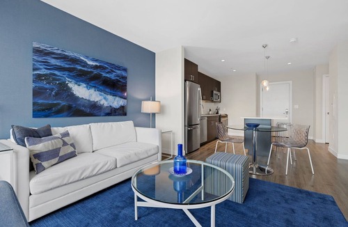 Seaport District Apartment | One Bed in Boston High-Rise Building