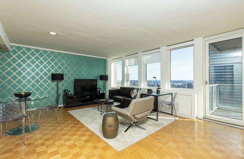 Prudential - St. Botolph Apartment | One Bedroom Apartment in Back Bay Building