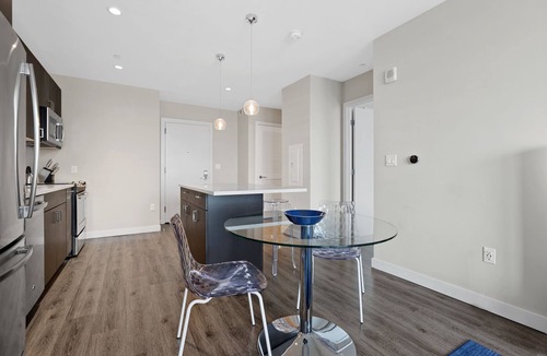 Seaport District Apartment | One Bedroom in Boston With Luxury Amenities