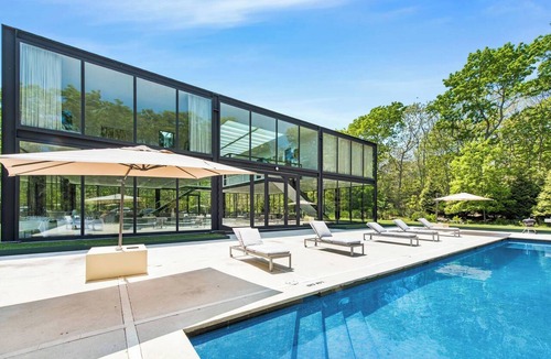 Springs House | One of a Kind Glasshouse in Amagansett