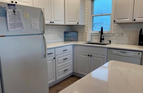 South End House | Only a Select Few have these panoramic views of the wetlands!
