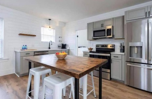 Mystic Apartment | Open Plan Mystic Center, Big 2BR w/Parking
