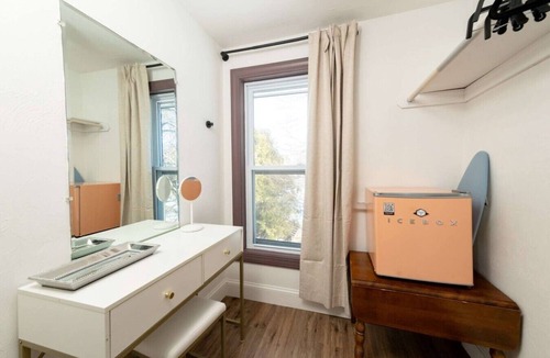 Sherborn Apartment | Orchard Room: The Inn at Fireside Tavern Sherborn