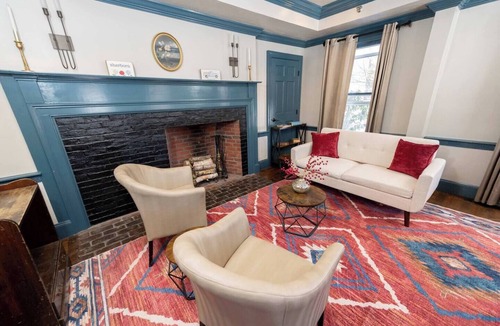 Sherborn Apartment | Orchard Room: The Inn at Fireside Tavern Sherborn
