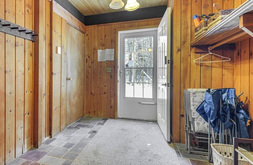 West Dover Cottage | Outdoor Adventure Hub! Family Home in West Dover