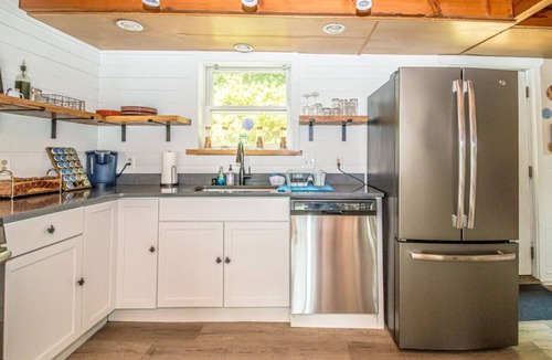 Newbury House | Overwater Bliss | Private Dock + 4 Min to Sunapee