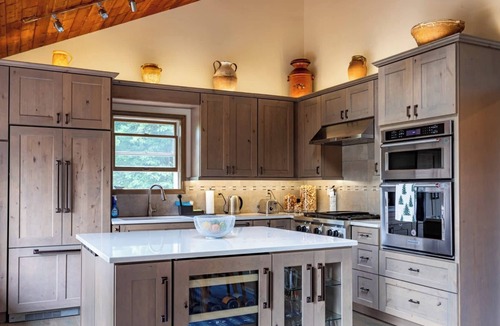 Highmount House | Owl's Perch: 5 Mins to Belleyare for Hiking+Skiing