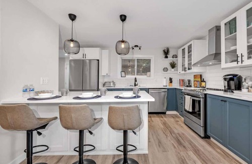 Lanark Highlands Cottage | Pôr do Sol Whitelake Waterfront Group Getaway