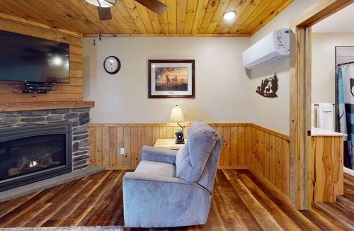 Gaines Cabin | PA Grand Canyon, Mountain View, Pine Creek