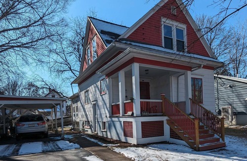 Ithaca House | Paddock House Natural Area Gem! Covered parking. Fenced yard. Access Ramp. Peace