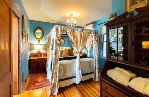 Hudson House | Palazzo Hudson - Luxury Pool, Hot Tub, and Sauna