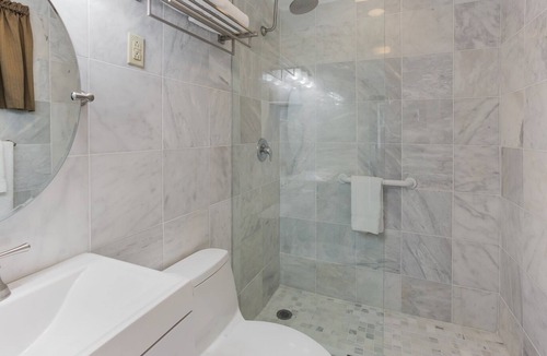Manchester Center Resort | Palmer House Resort - Deluxe Two Double Beds 1