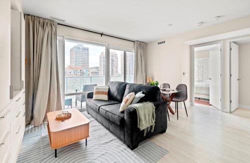 Church and Wellesley Apartment | Panoramic 2 Bedroom plus Den Condo Yonge Street Downtown Toronto
