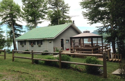 Embden House | Paradise on the Lake!