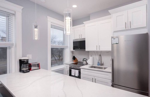 Fenway–Kenmore Apartment | Park42-0/1 · Cozy Central Fenway Studio