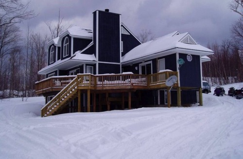 West Dover House | Partridge Run Ski House Hot Tub! August Specials Winter Specials. Reach out!