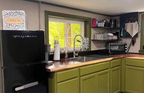 Hillsgrove Cabin | Peaceful 3-bedroom cabin in quaint Hillsgrove perfect for relaxing getaway