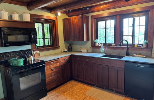 Lake George Cabin | Peaceful 5-Bedroom Lodge in Lake George Adirondack Mountains