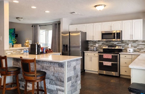 Paradise Hills Civic House | Peaceful Albuquerque Stay - Spacious & Welcoming