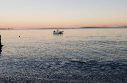 Westbrook Center Cottage | Peaceful & bright oceanfront cottage in beautiful Westbrook near West Beach!