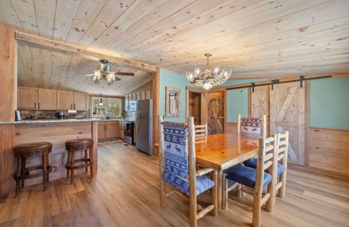 Moultonborough House | Peaceful Escape | Dock Option + Fire pit | Winni