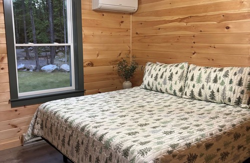 Bridgton House | Peaceful family cabin in the woods