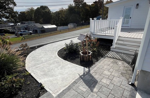 Tiverton House | Peaceful Getaway - 3 bed home water Views, walk to Bally‘s Casino, Tiverton RI!