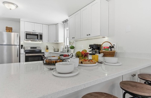 Alton Bay House | Peaceful Getaway Close to Lake Boating, Hiking, Skiing