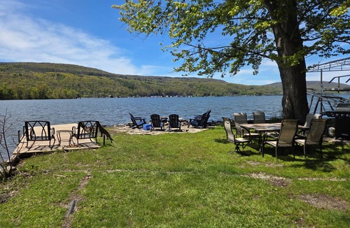 Middlesex House | Peaceful lake front home with amazing views.