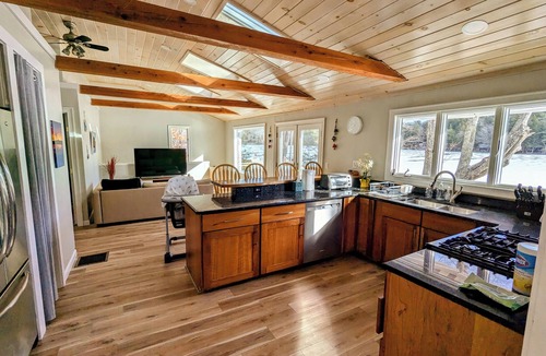 Northwood Cabin | Peaceful Lakefront Haven