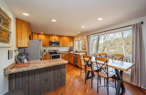 Swanton House | Peaceful Lakefront w/Fireplace & Views