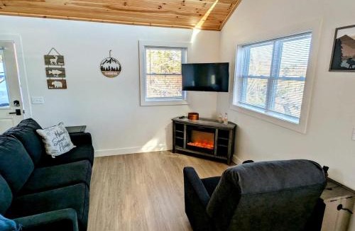 Sullivan House | Peaceful Lakeside Cottage with Fire Pit & Screened Porch near Flanders Pond in Sullivan, Maine