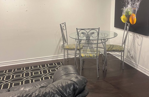 Meadowvale Village House | Peaceful luxury calm 2 bedroom close to Toronto airport, downtown and Malls
