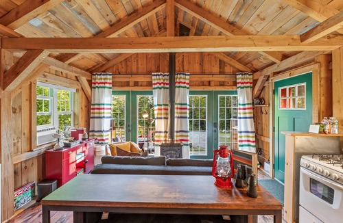 Bethel Cabin | Peaceful Mountain Escape Hot Tub Dogs Welcome