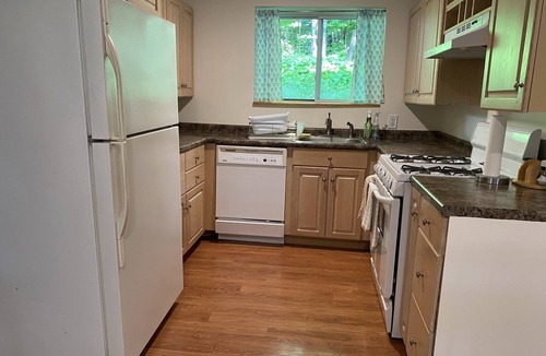 West Dover House | Peaceful Near Mt Snow Wood Stove Sauna Forest Views Cozy Stay