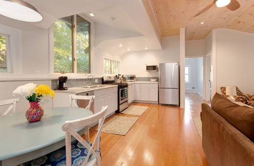 Monterey Cottage | Peaceful, Newly Renovated Lakeside Cottage On Lake Garfield In Berkshires