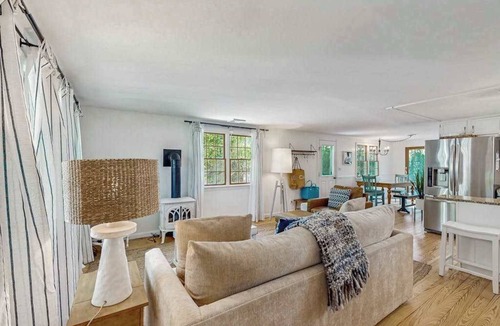 South Dennis House | Peaceful Retreat: dog friendly, close to beaches & town; yard w/patio&firepit